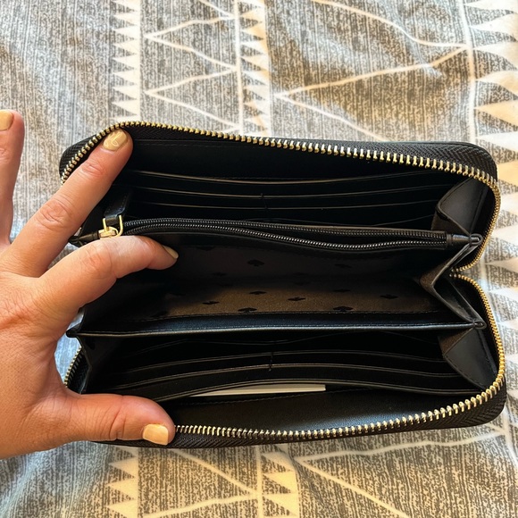Kate Spade Wallet - Picture 4 of 4